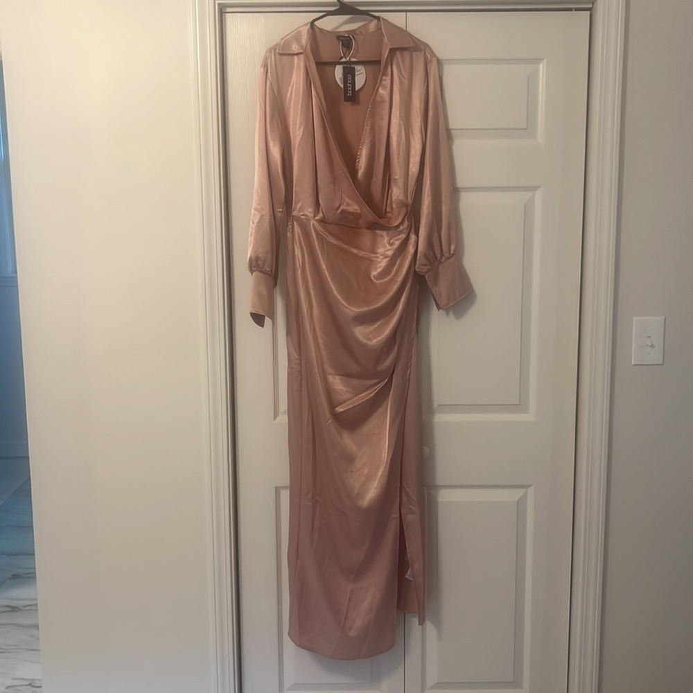 Boohoo long sleeve dress!